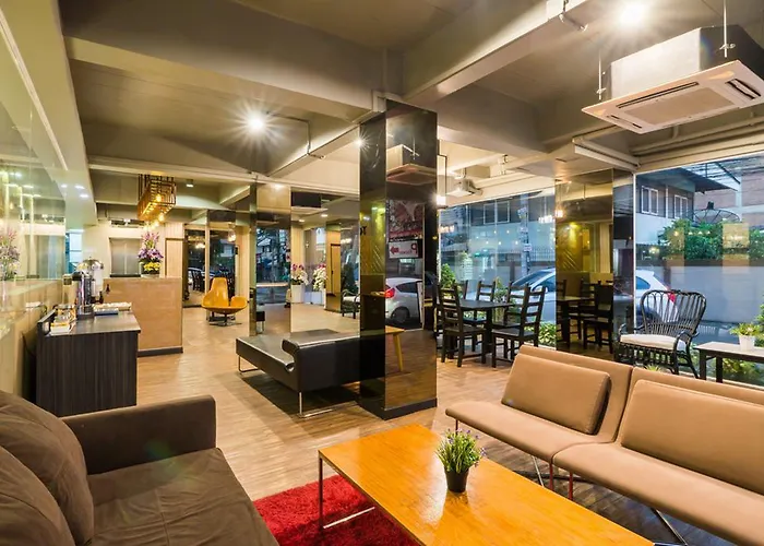 Hotel Ton Aor Place 3*