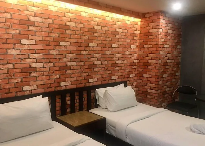 Hotel Ton Aor Place