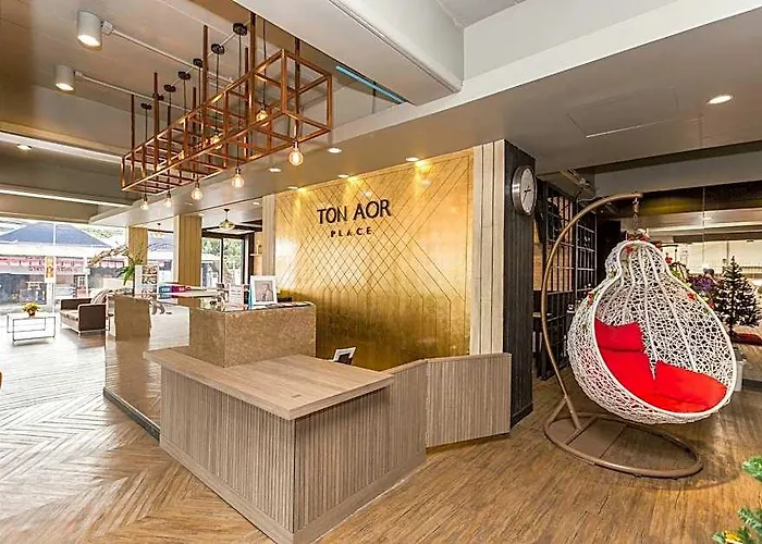 Ton Aor Place
