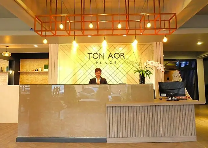 Ton Aor Place