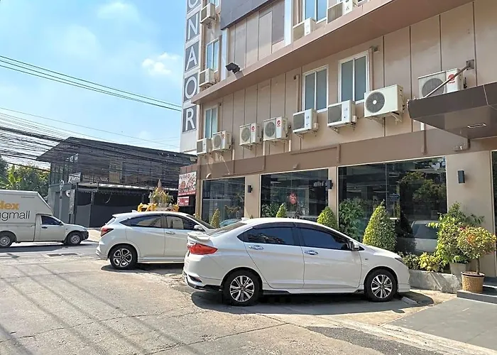 Ton Aor Place Hotel