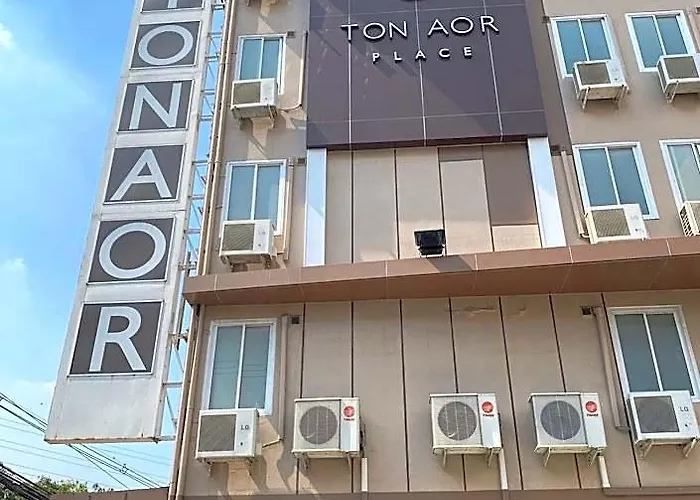 Ton Aor Place Hotel